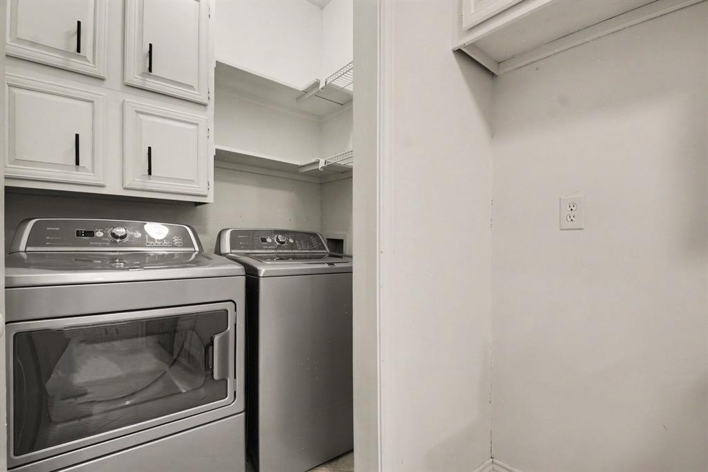 Preston On Creek Condos - Residential