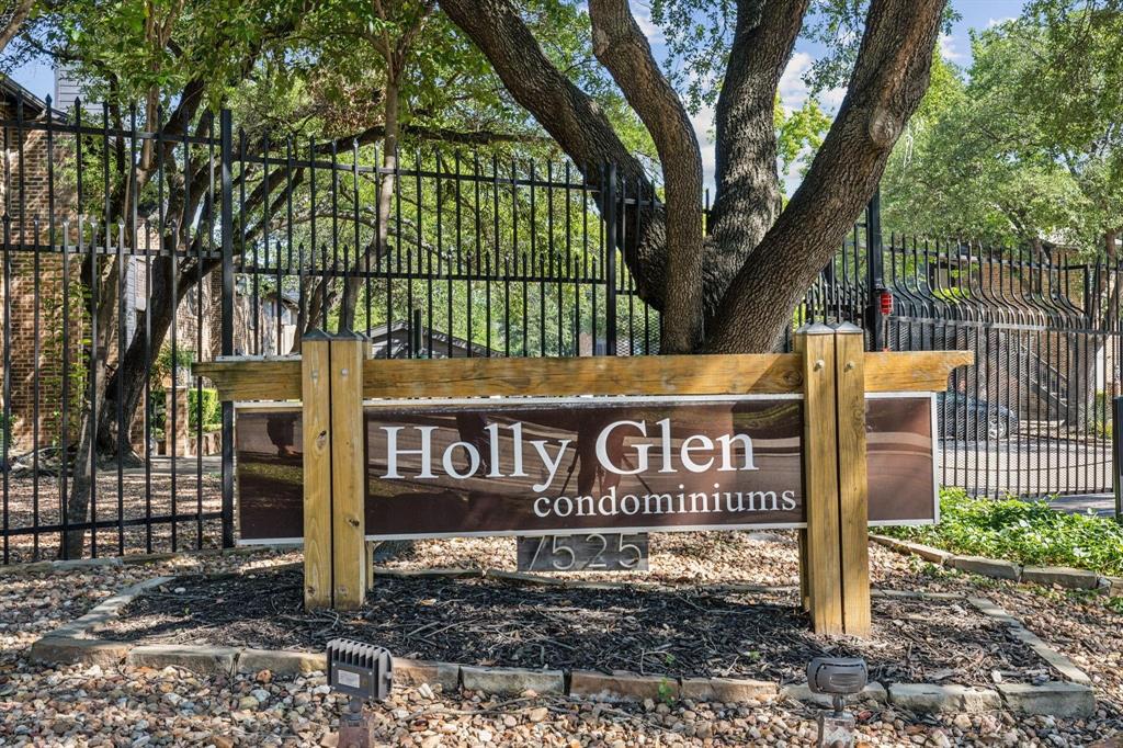 Holly Glen Condos - Residential