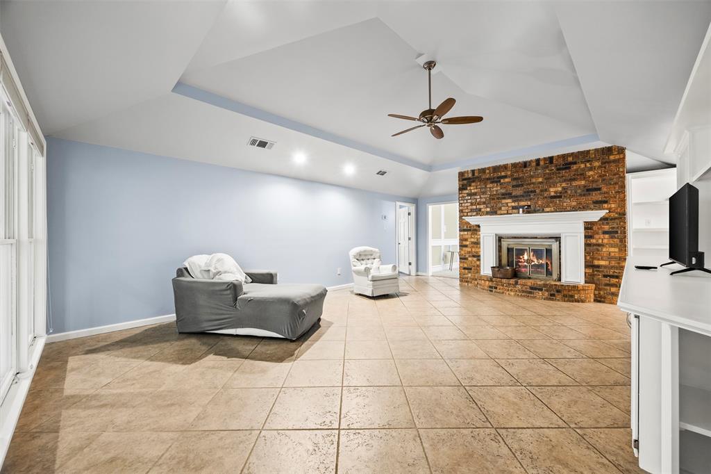 Country Rdg Estate - Residential