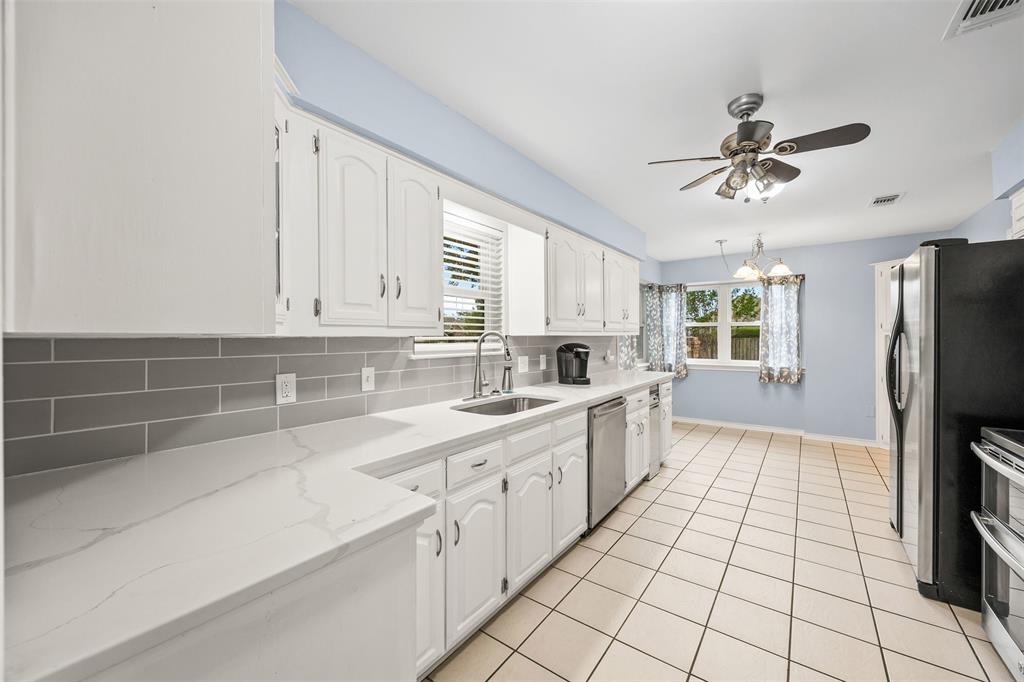 Country Rdg Estate - Residential