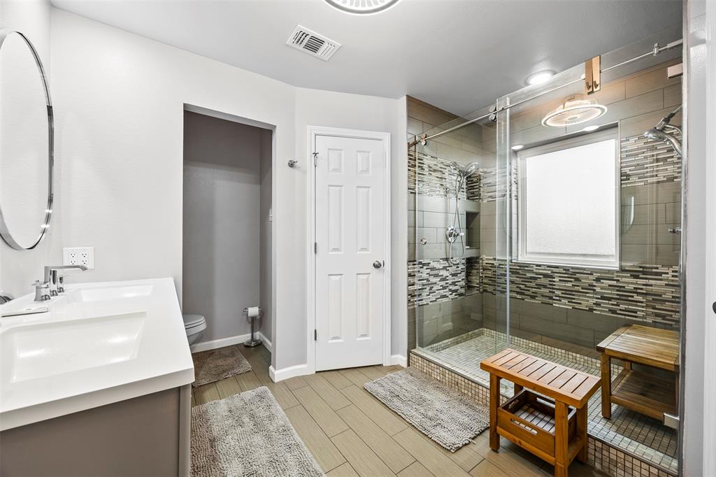 Country Rdg Estate - Residential