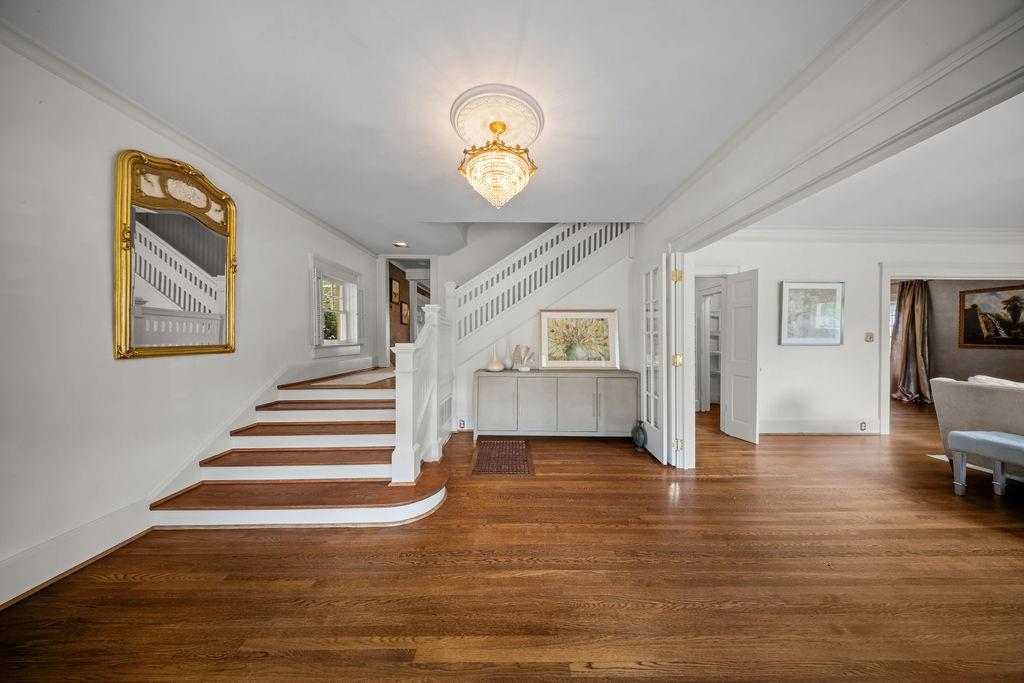 Munger Place - Residential