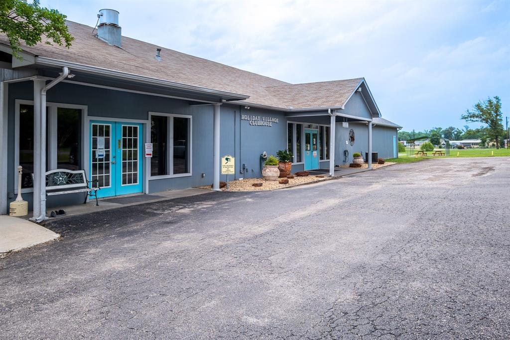 Holiday Village Of Fork - Land