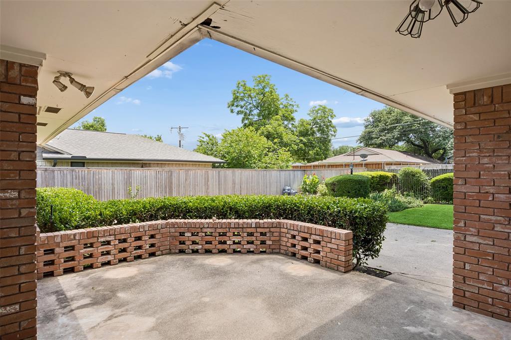 Caruth Meadows - Residential