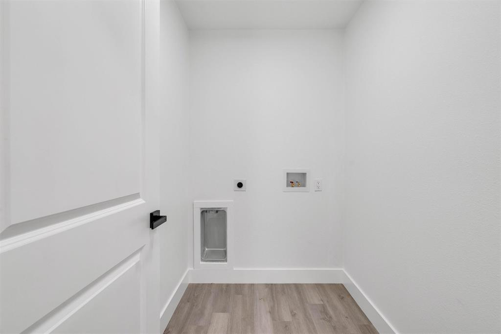 E M Morris - Residential