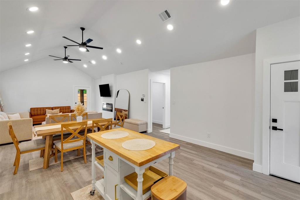 E M Morris - Residential