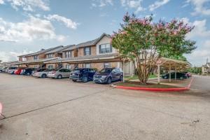 Quorum View Condo Bldg K - Residential