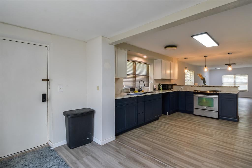Clyde-Railroad - Residential