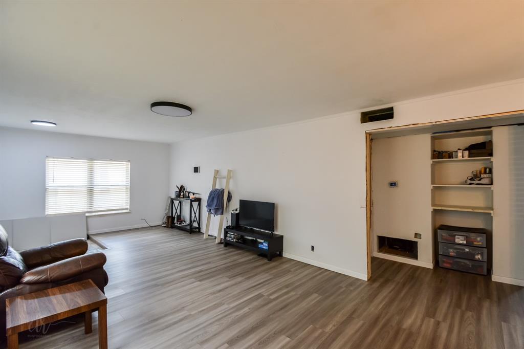 Clyde-Railroad - Residential