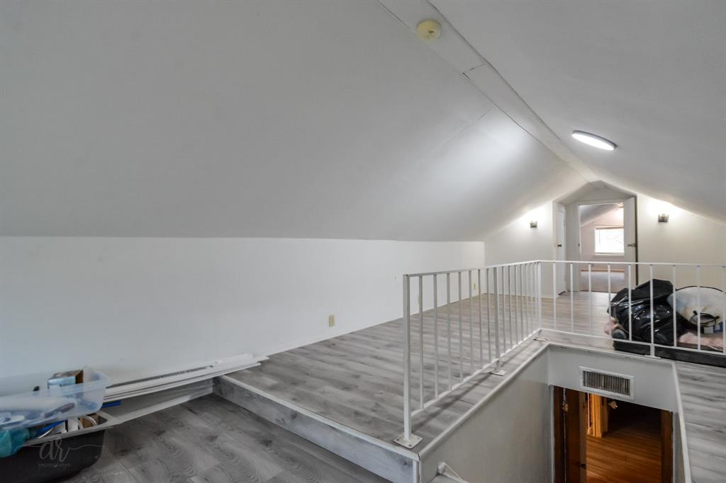 Clyde-Railroad - Residential