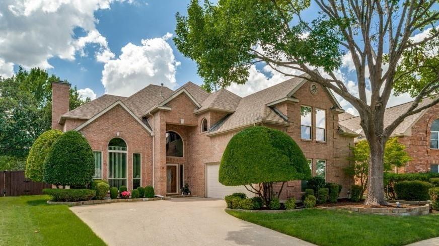 This beautifully maintained 4 bedroom, 2.5 bathroom home is situated in the desirable Stone bridge Ranch development within the Spring Hill subdivision. The impressive entry features soaring ceiling and wood flooring, leading to a formal living room and an elegant curved staircase. The oversized kitchen boasts granite countertops, decorative tile backsplash, custom paint, ample cabinetry, and updated appliances.  The spacious family room includes a cozy fireplace and is adorned with crown molding. The master bedroom offers vaulted ceilings and walk-in closet, while the en-suite bathroom features dual vanities, a jetted tub, and an updated shower. Three additional bedrooms provide comfortable living space with closets and ceiling fans. Recent updates include new windows 2021, toilets 2021, hot water heaters 2022, chimney cap 2022, insulated garage door with MyQ opener 2022 and an upstairs AC condenser 2024. Large backyard with pergola for outdoor enjoyment. Enjoy easy access to Stonebridge Ranch amenities such as pools, man-made beach and walking trails. Owner offering $15,000 for updating.