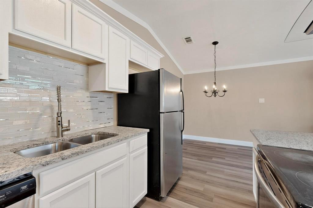 Williamsburg Square - Residential