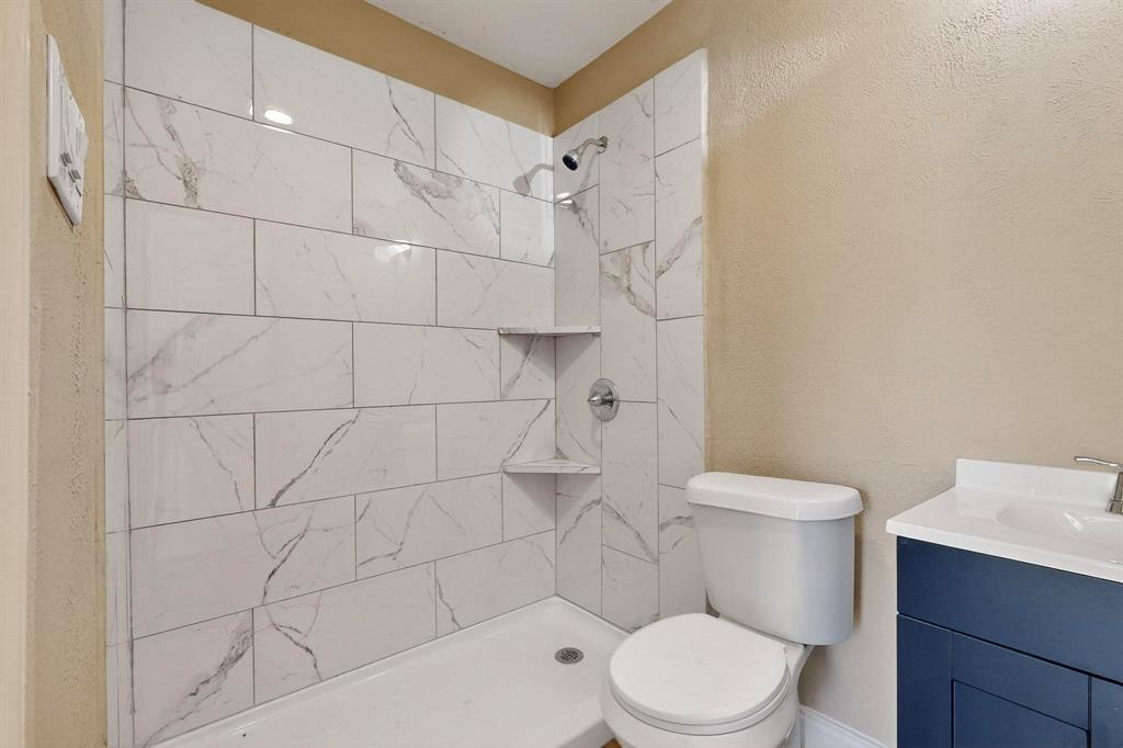 Williamsburg Square - Residential