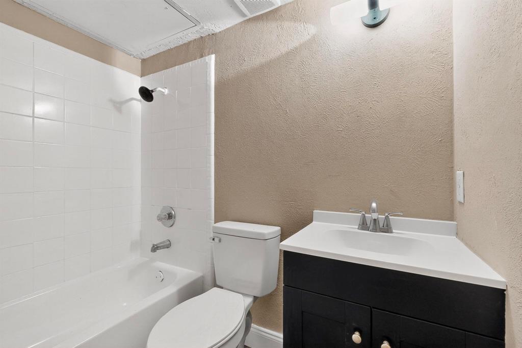 Williamsburg Square - Residential