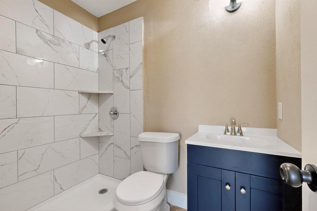 Williamsburg Square - Residential