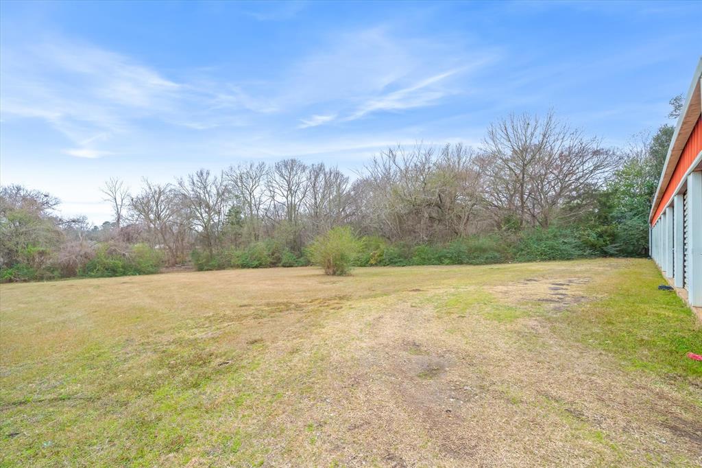 Richardsons Add 01 - Commercial Sale