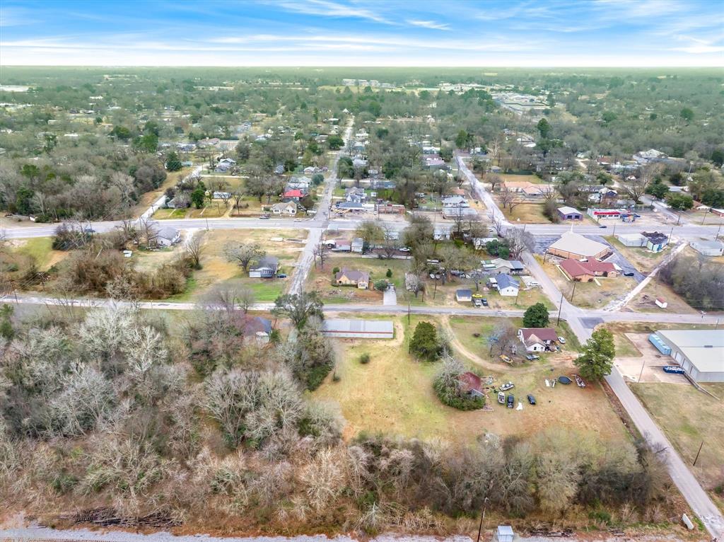 Richardsons Add 01 - Commercial Sale
