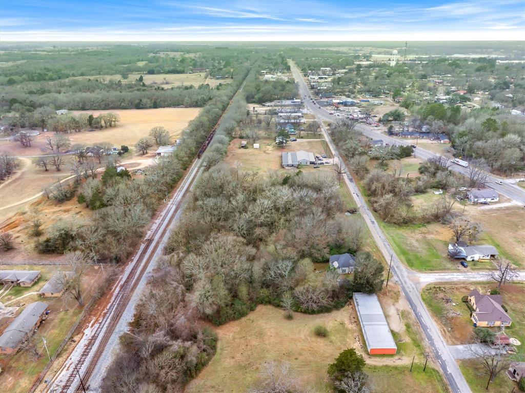Richardsons Add 01 - Commercial Sale