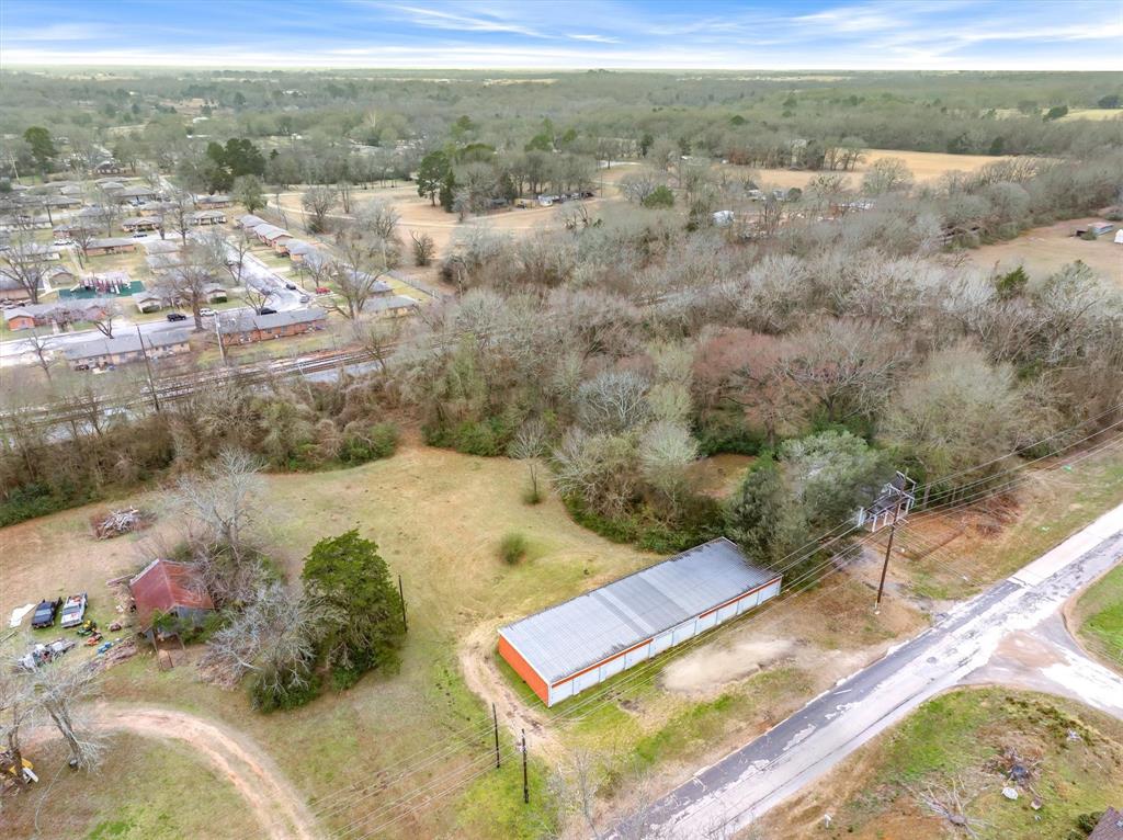 Richardsons Add 01 - Commercial Sale