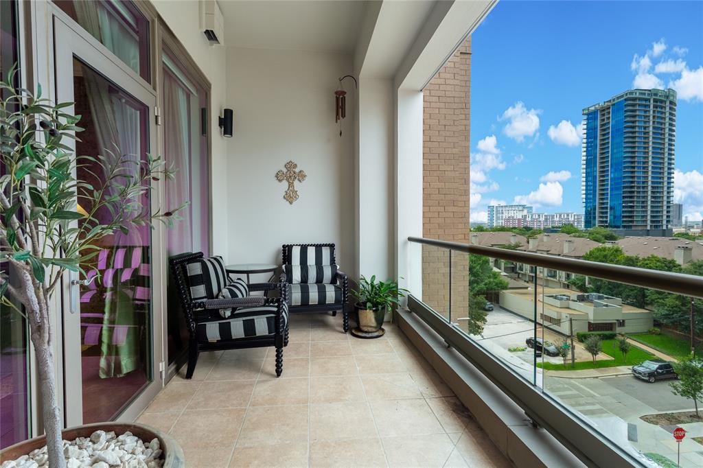 Stoneleigh Residences - Residential