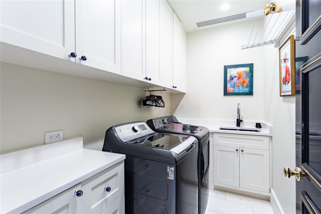 Stoneleigh Residences - Residential