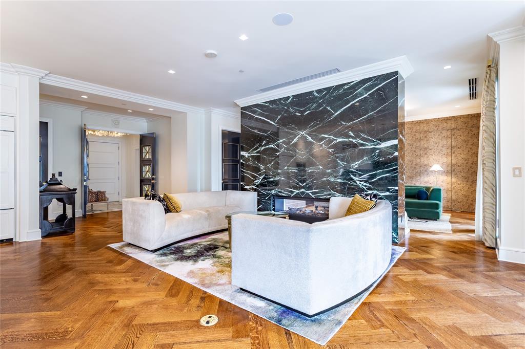 Stoneleigh Residences - Residential