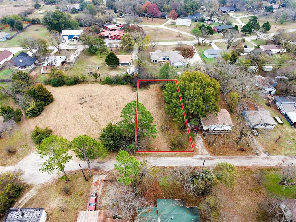 Whispering Oaks - Land