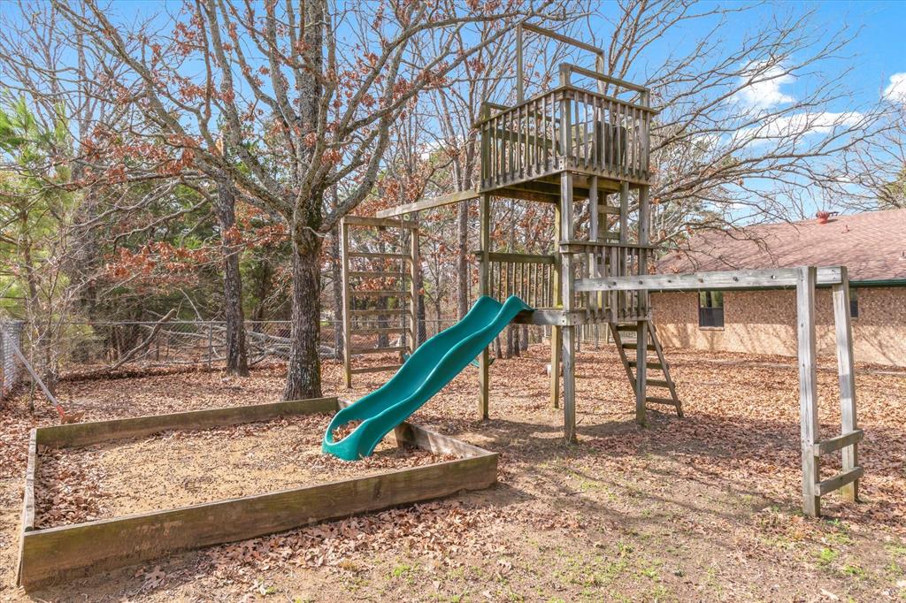 T HOWETH SUR, TR 8A - Residential