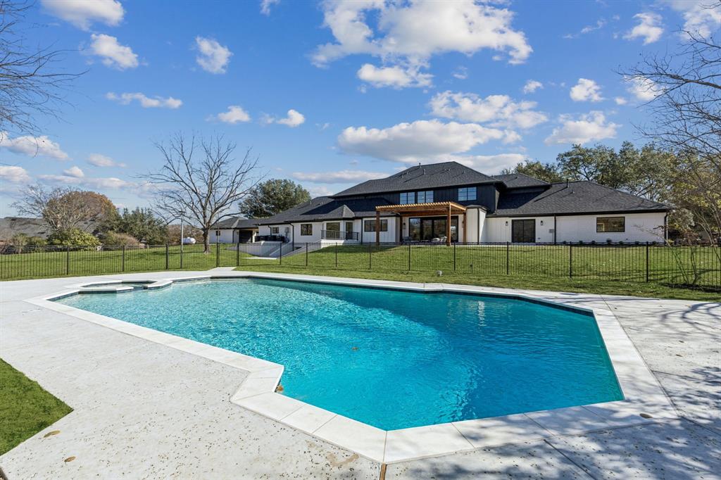 River Oaks - Residential