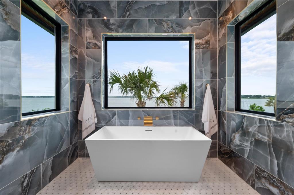 Diamond Point - Residential