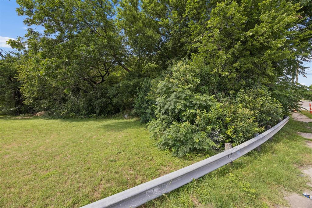 Oak Cliff Gardens - Land