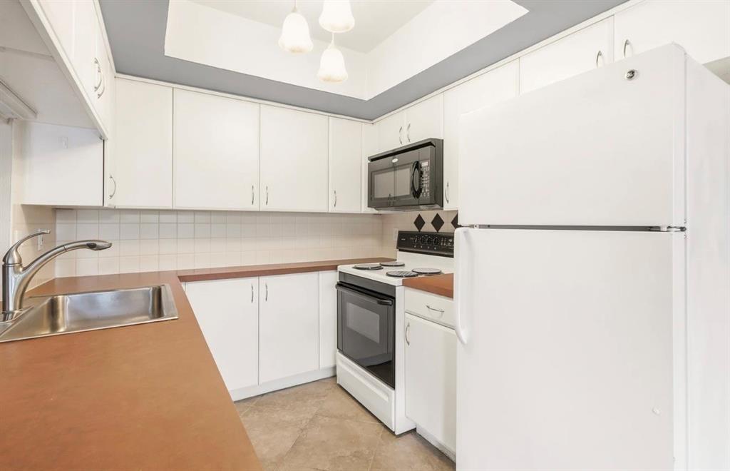 Wedglea Place Condo - Residential