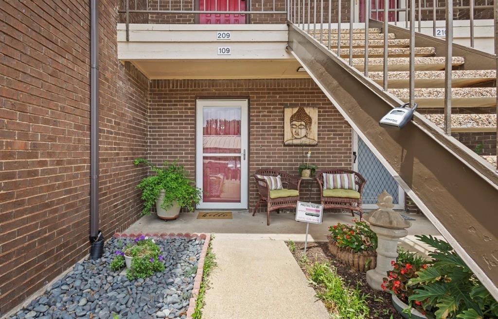 Wedglea Place Condo - Residential