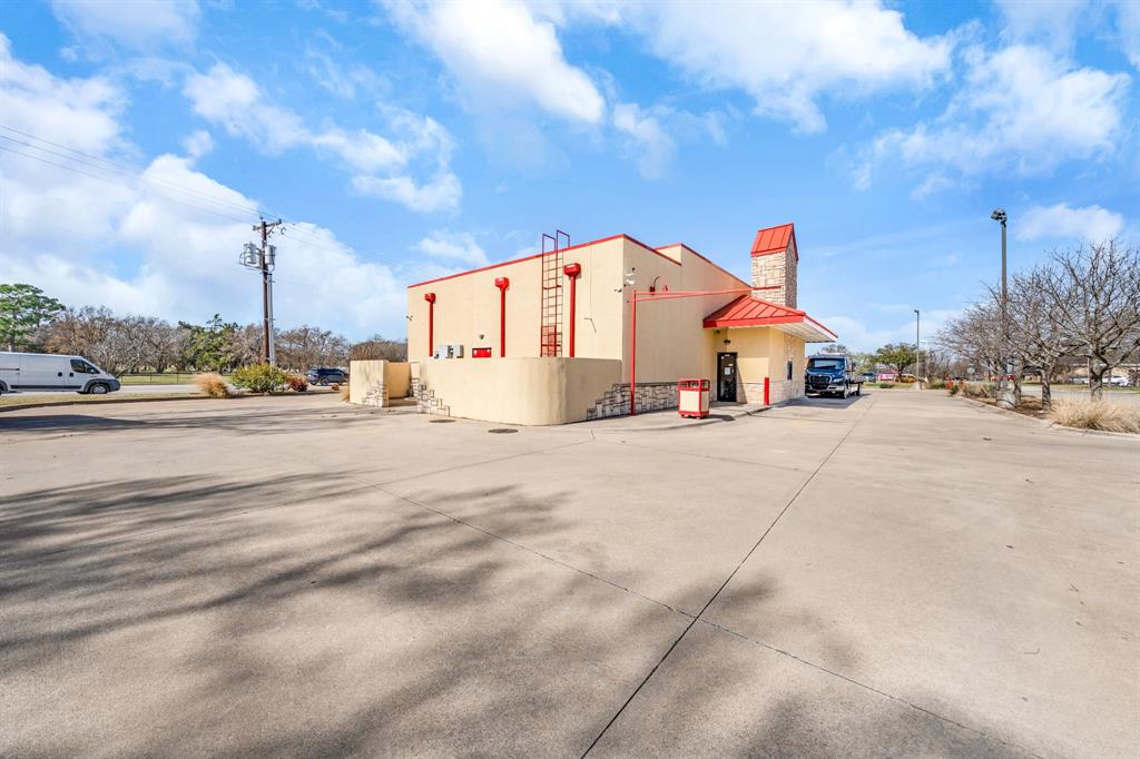 Warren - Commercial Sale