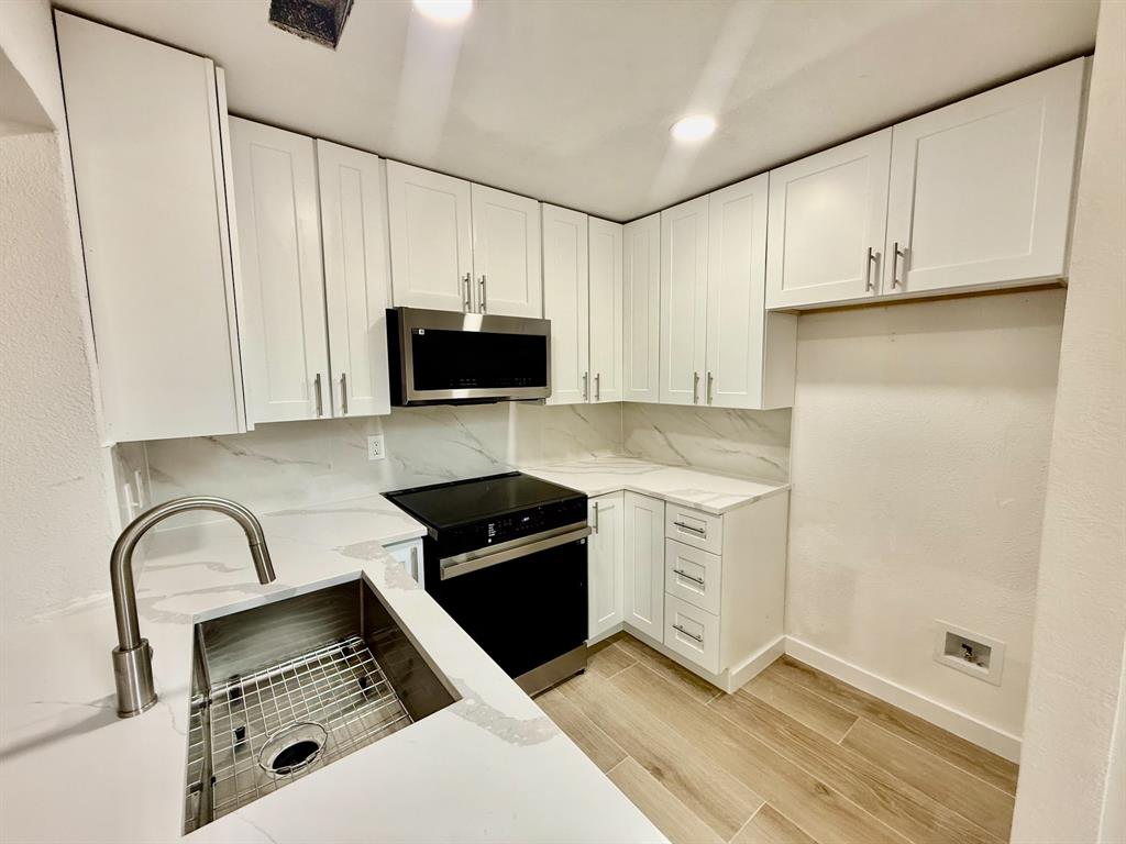 Ashton Square Condo - Residential