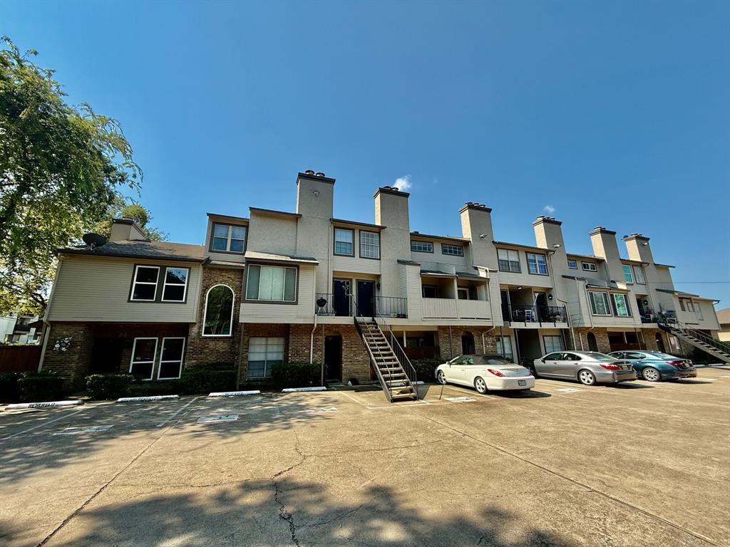 Ashton Square Condo - Residential