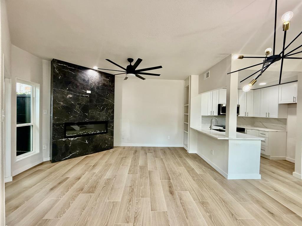 Ashton Square Condo - Residential