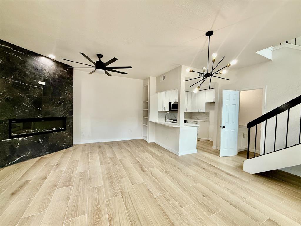 Ashton Square Condo - Residential