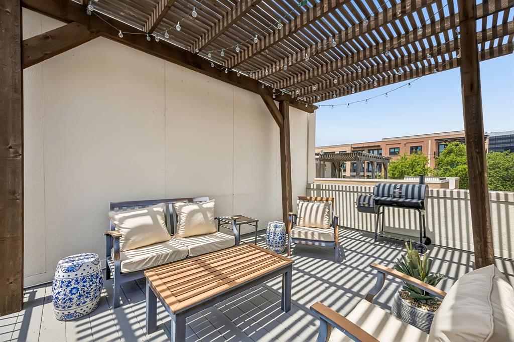 Vine Condominiums - Residential