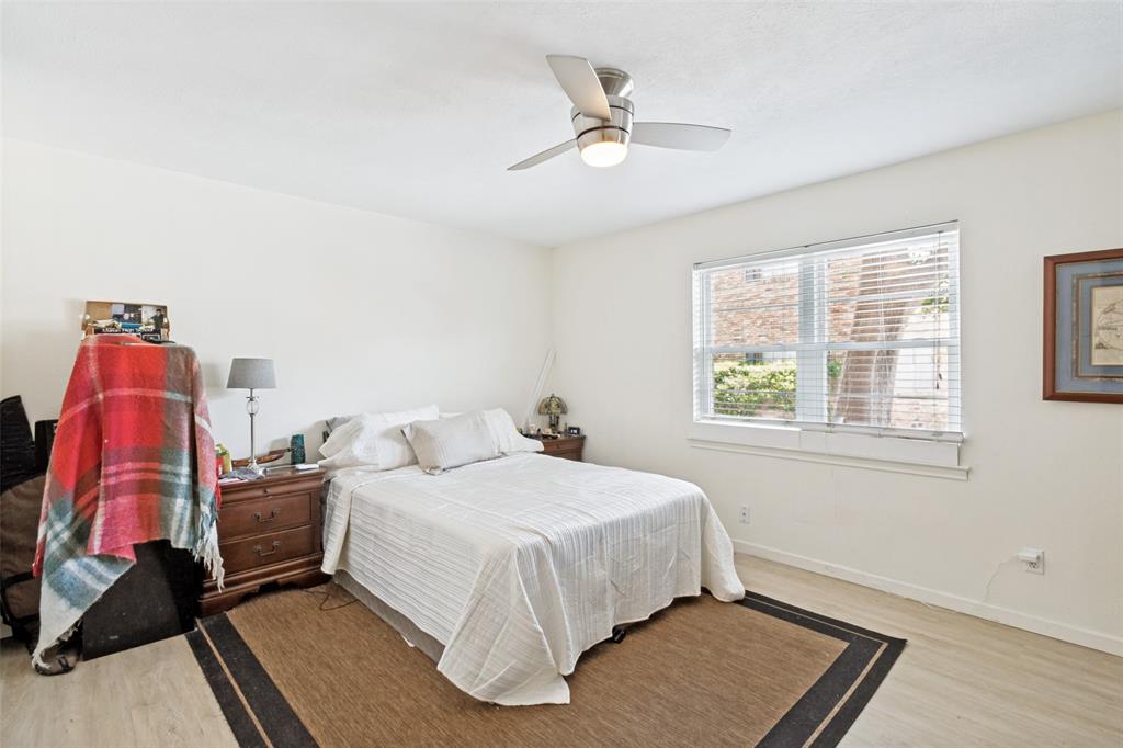 Tanglewood Twnhms Condos - Residential