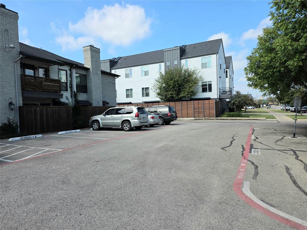 Munger Place Condos - Residential