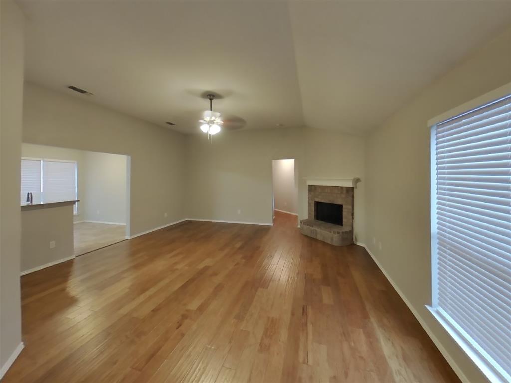 FORMAN WILLIAMSBURG SQUARE - Residential Lease