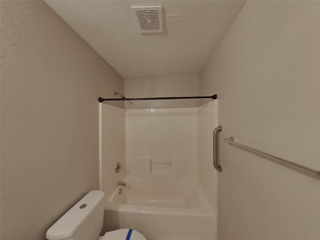 FORMAN WILLIAMSBURG SQUARE - Residential Lease