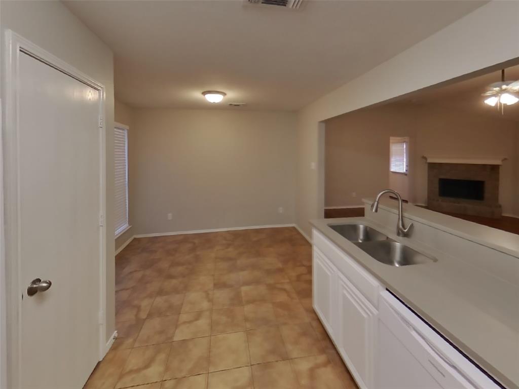 FORMAN WILLIAMSBURG SQUARE - Residential Lease