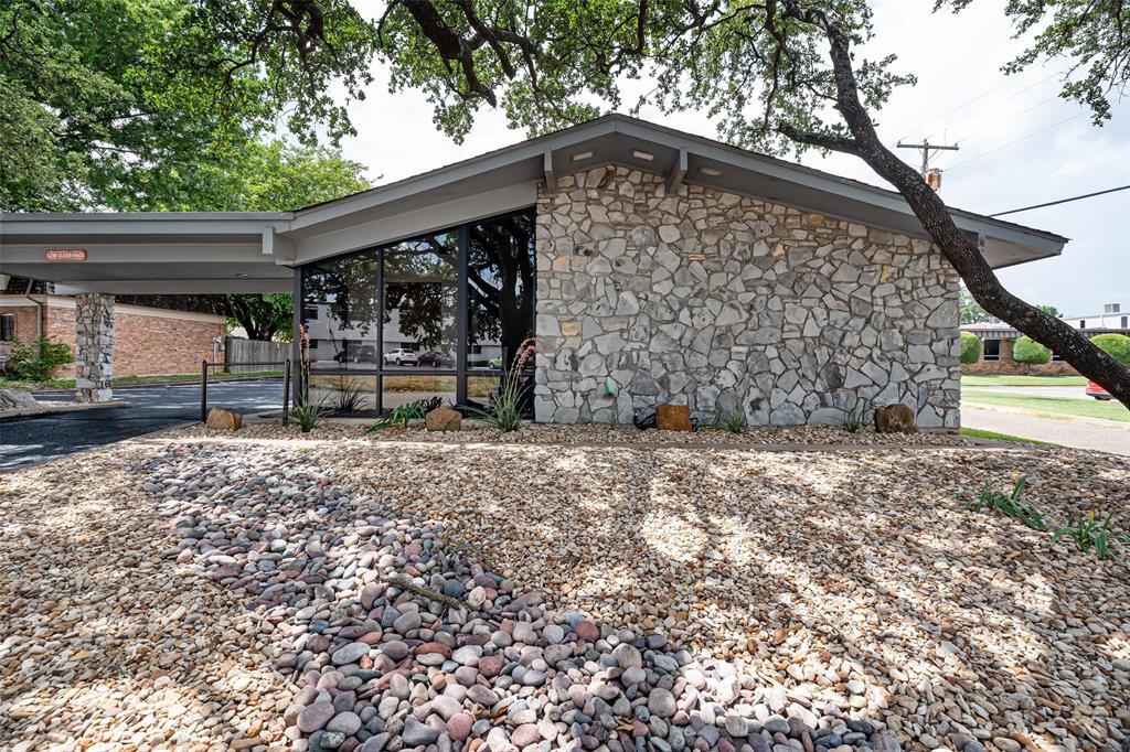 Ridgeway Plaza - Commercial Sale