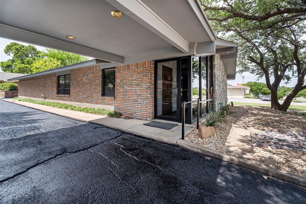 Ridgeway Plaza - Commercial Sale
