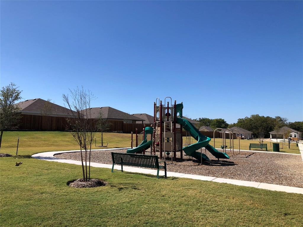 PECAN GROVE PHASE IV - Residential Lease