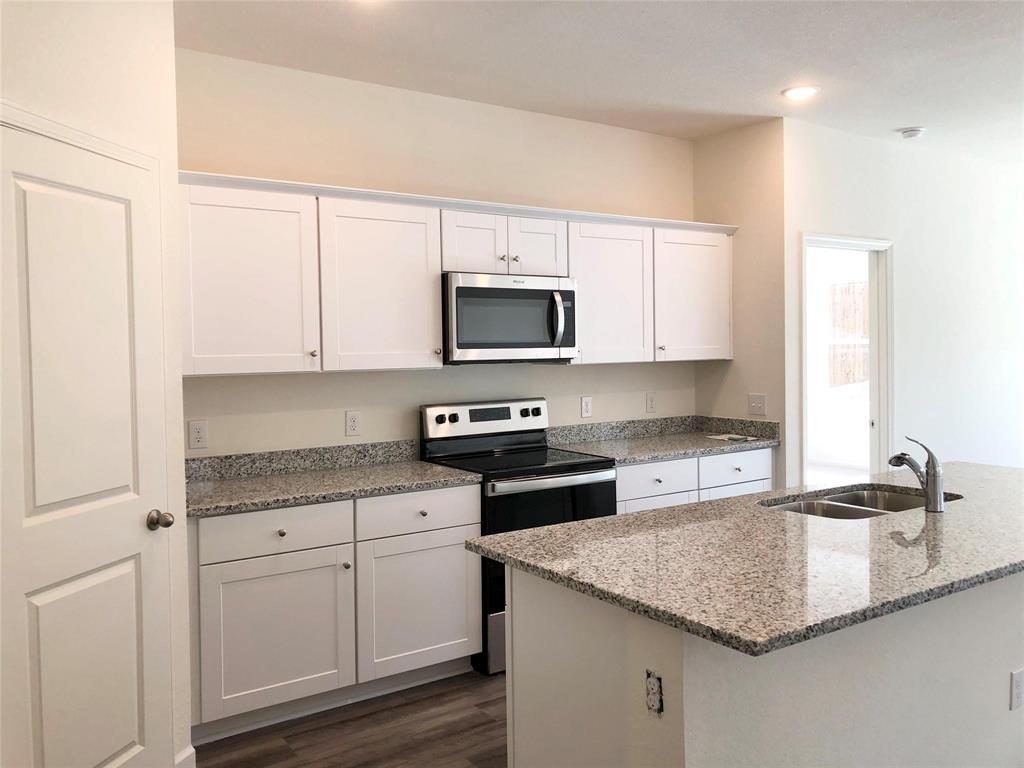 PECAN GROVE PHASE IV - Residential Lease
