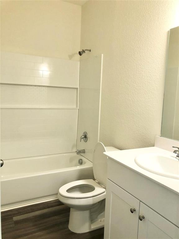 PECAN GROVE PHASE IV - Residential Lease