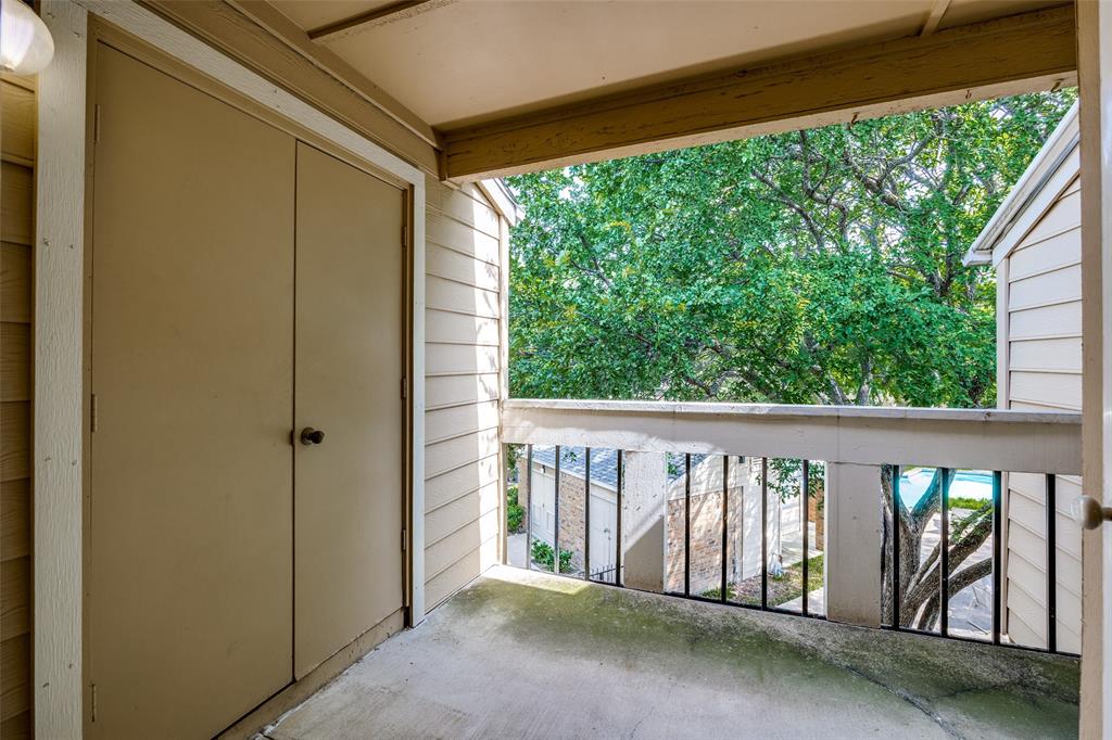 Preston On Creek Condos - Residential
